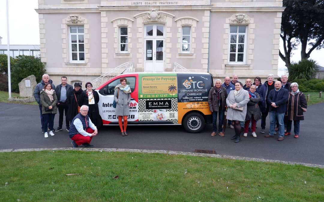 Un minibus à disposition des associations